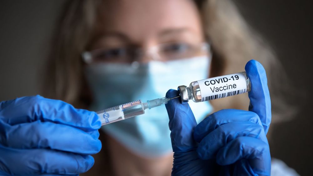 Giải đáp các câu hỏi thường gặp về vắc xin COVID-19