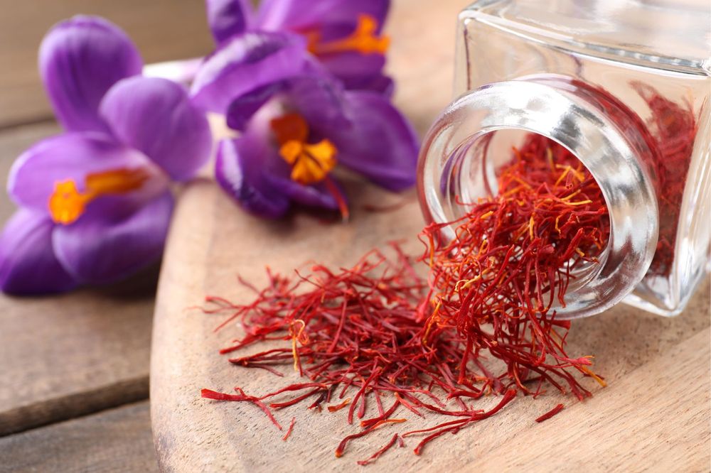 Có nên sử dụng nhụy hoa nghệ tây saffron khi mang thai?